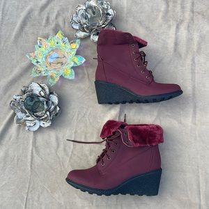 👢 NEW Dream Pair Faux Fur Padded Wedge Heels Women Boots - Sz 11